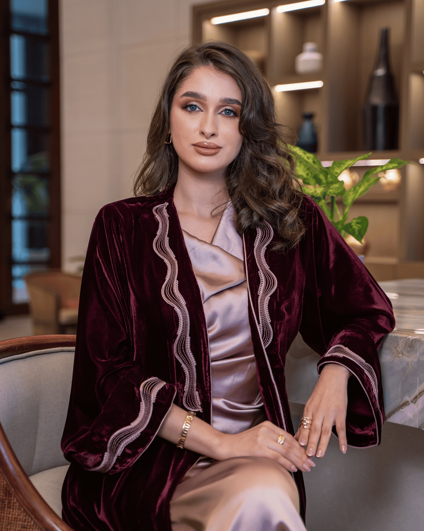 Cerise Précieuse – Abaya 2 pièces