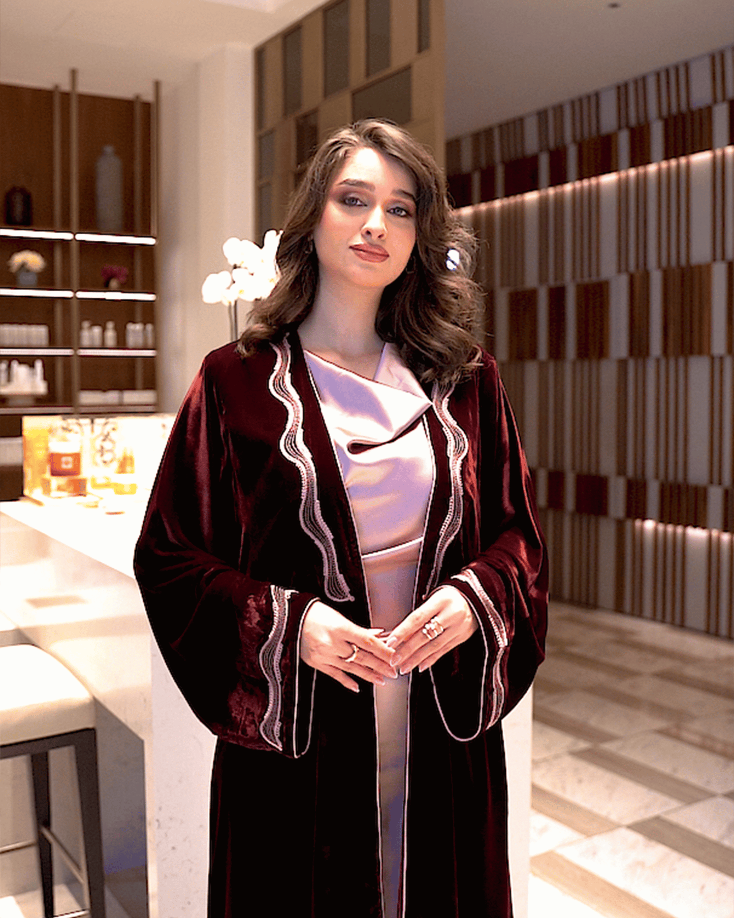 Cerise Précieuse – Abaya 2 pièces